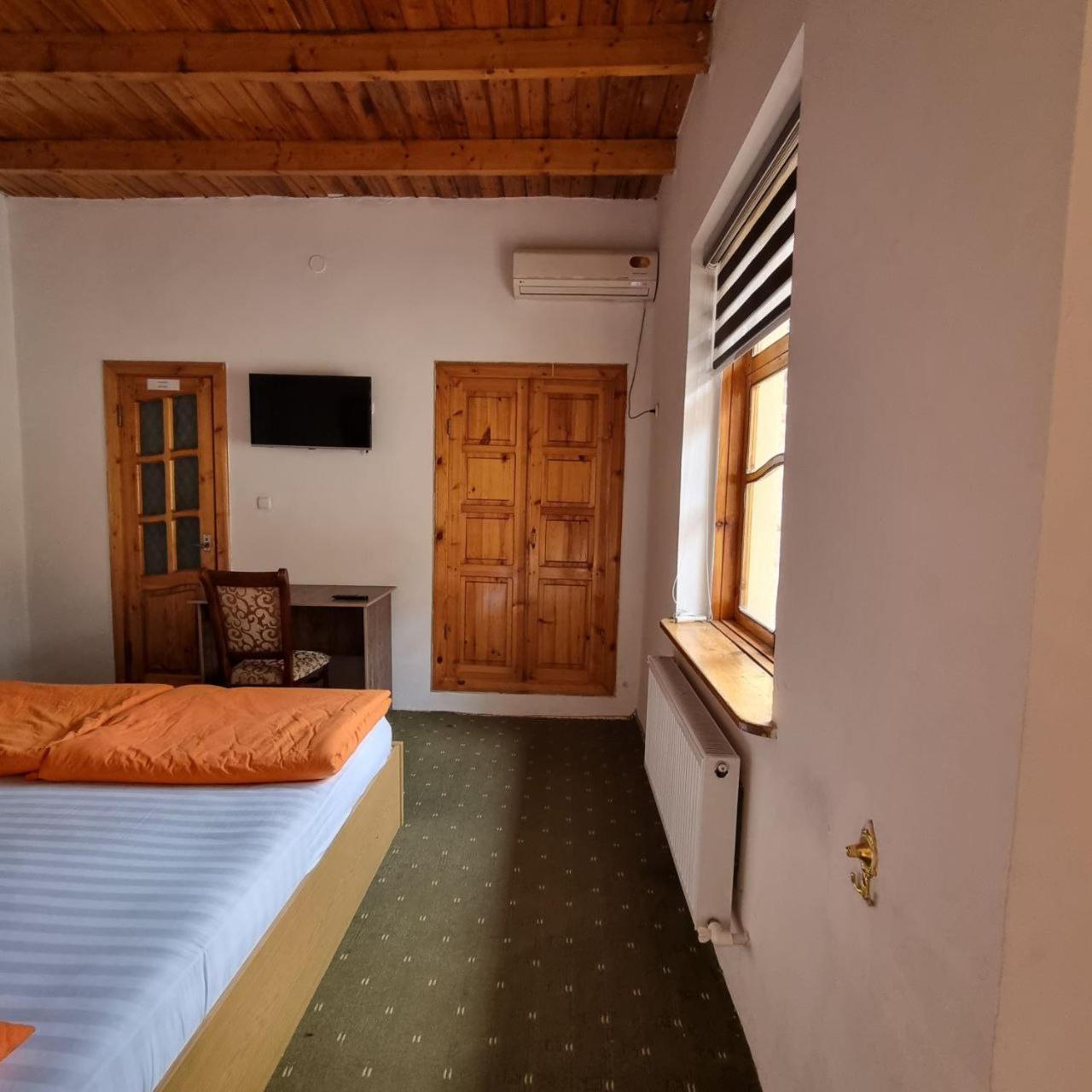 Sim Sim Hostel & Guest House Near The Church Samarkand Exterior foto